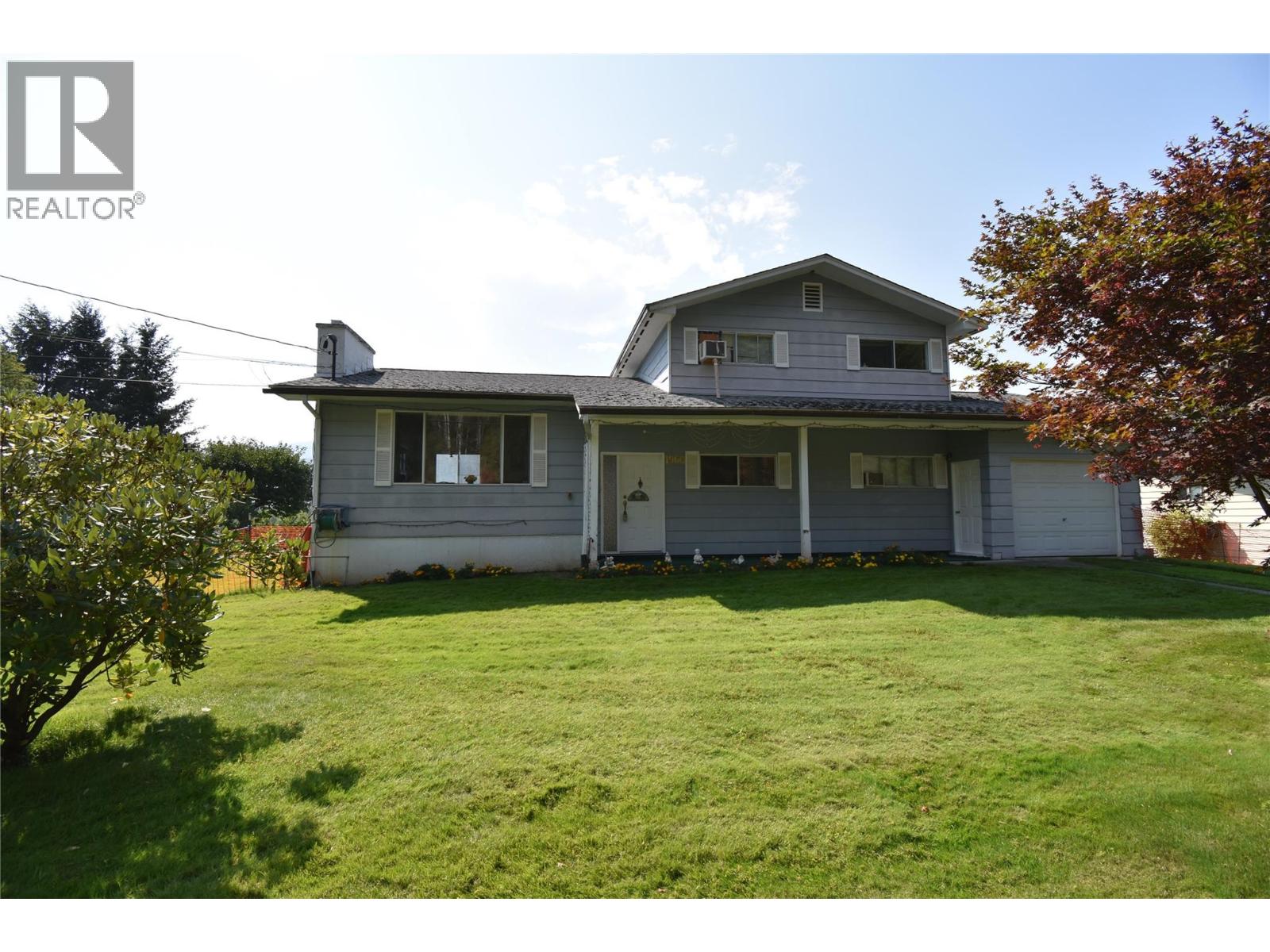1960 Brilliant Rd, Castlegar, BC V1N 4M2