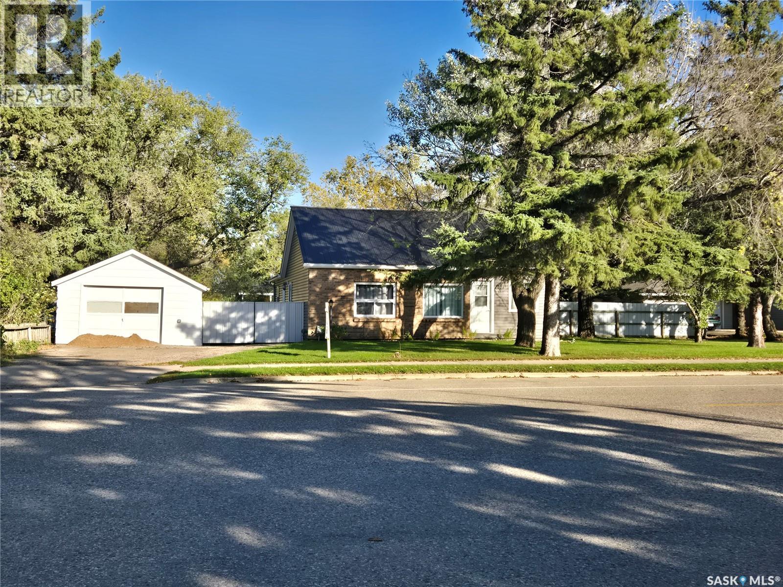 315 Government Rd, Stoughton, SK S0G 4T0