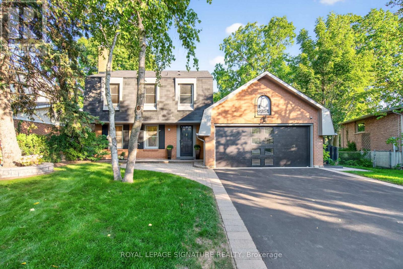 2254 Carol Rd, Oakville, ON L6J 5L1