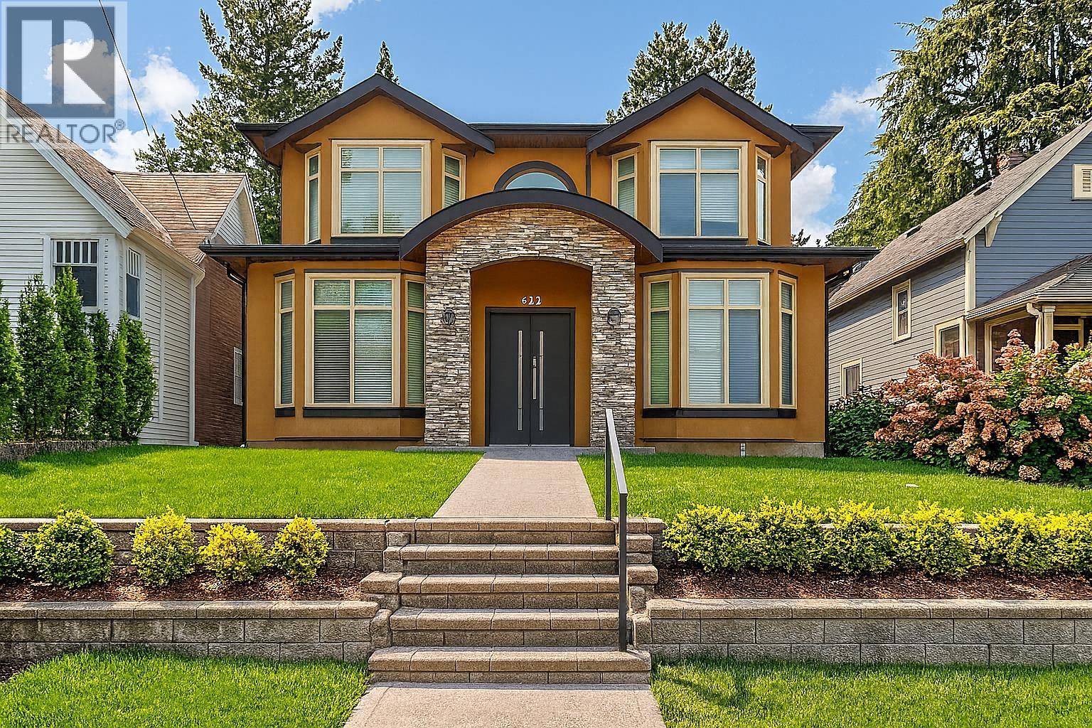 622 Colborne St, New Westminster, BC V3L 2C9