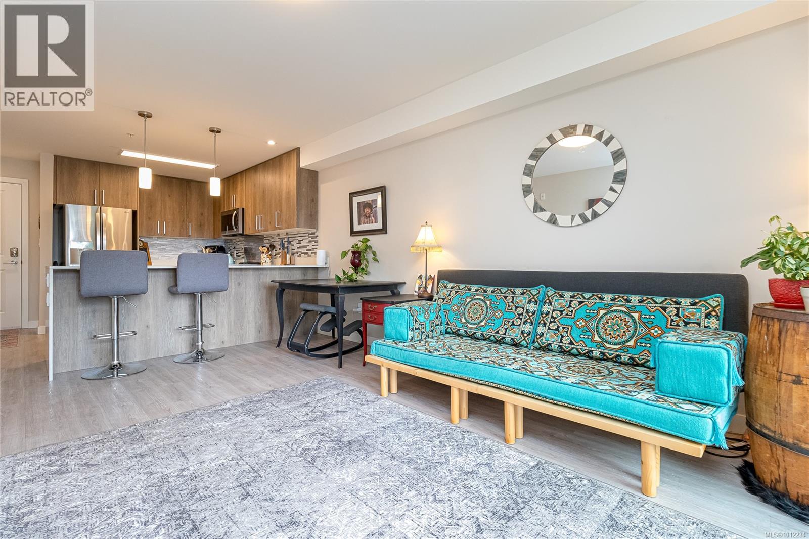 110 Presley Pl Unit 210 Pl, View Royal, BC V9B 0H5