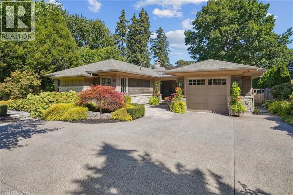 391 Rossmore Blvd, Burlington, ON L7N 1R9