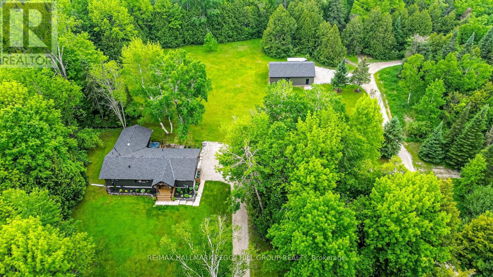 2764 Fairgrounds Rd, Severn, ON L3V 0Y2