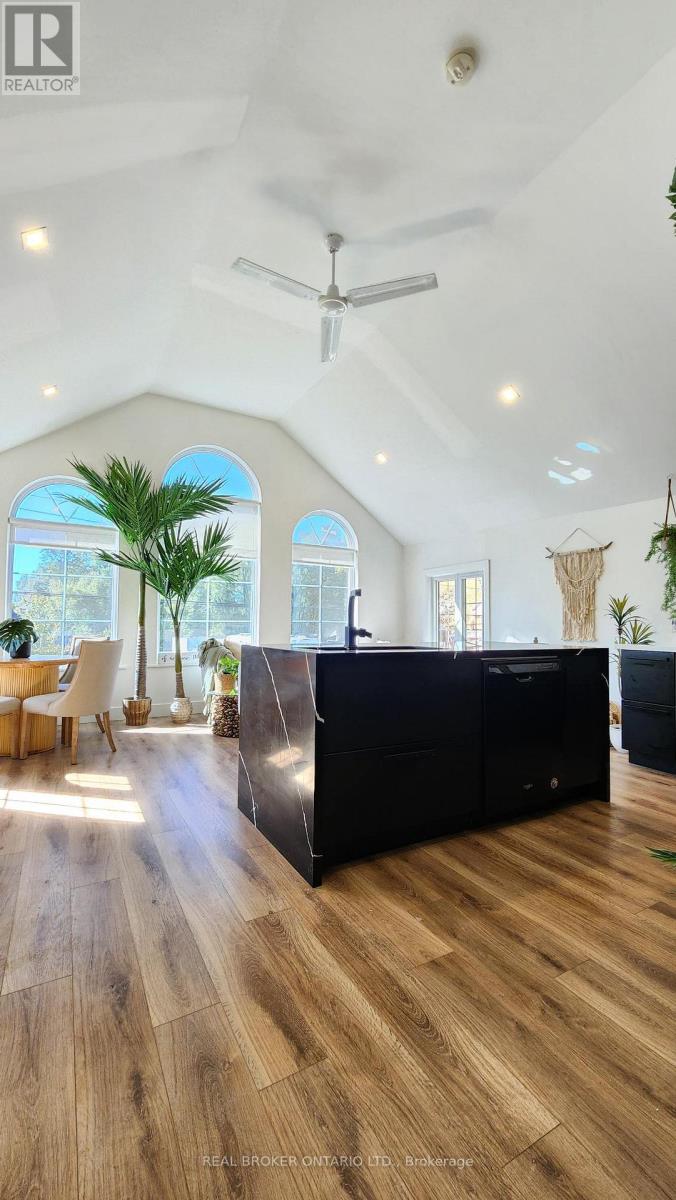 1 Dufferin St, Innisfil, ON L0L 1L0