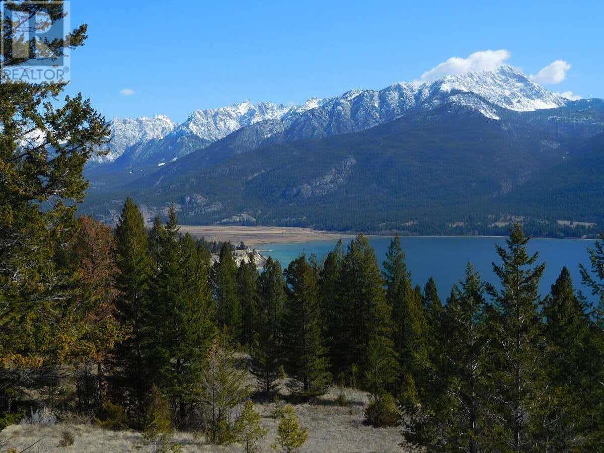 6074 Bella Vista Blvd, Fairmont Hot Springs, BC V0A 1L2