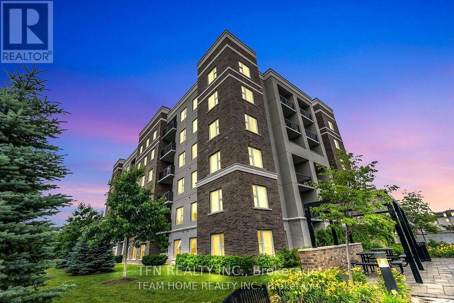 613 610 Farmstead Dr NW, Milton, ON L9T 7W2