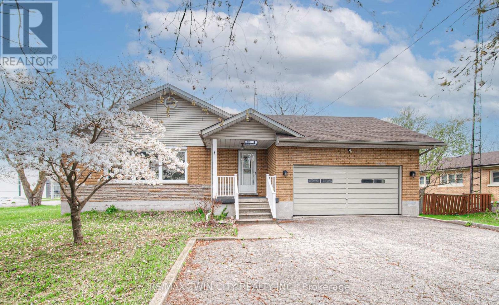 2300 Fountain St N, Cambridge, ON N3H 4R7