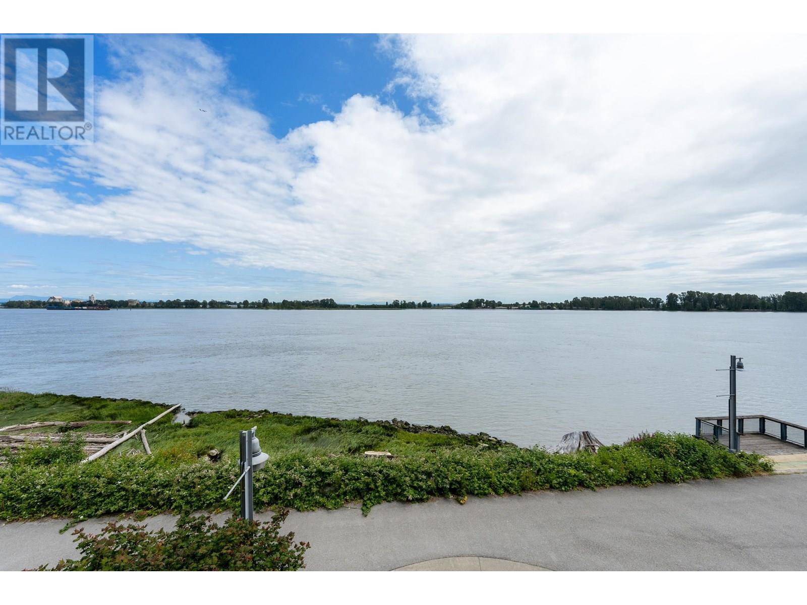 14300 Riverport Way Unit 311, Richmond, BC V6W 0A4