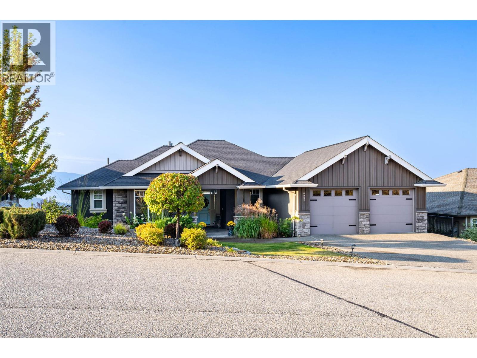 6905 Foothills Dr, Vernon, BC V1B 4B1