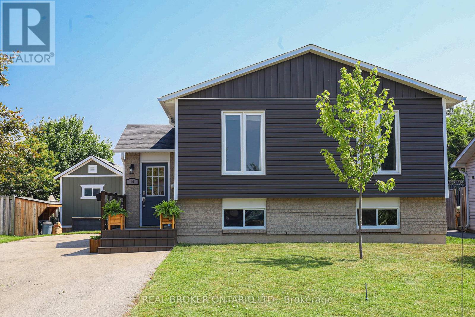 14 Keith St, Orillia, ON L3V 7V6