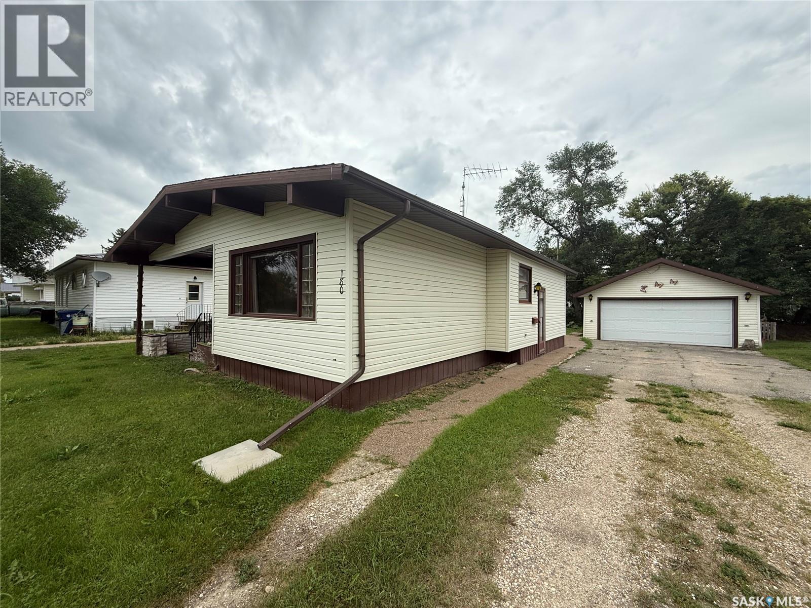 180194 Main St, Creelman, SK S0G 0X0