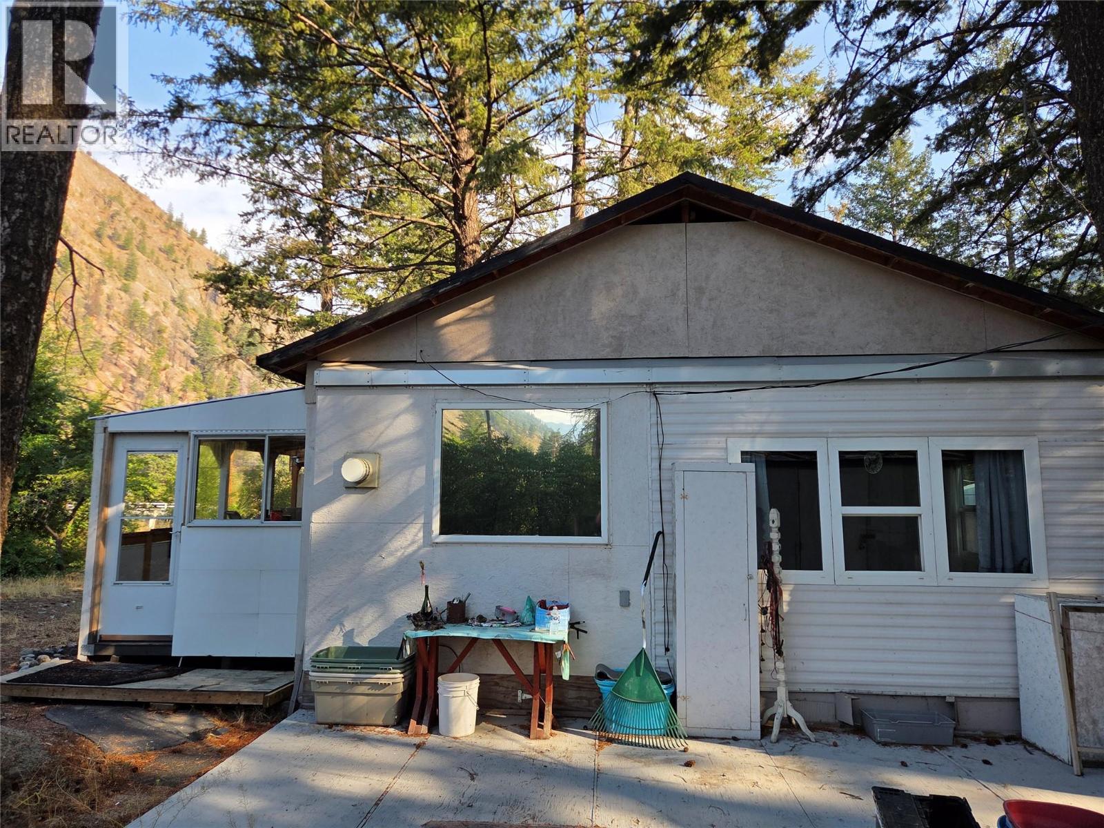 1498 Main Street Unit 15, Keremeos, BC V0X 1N6