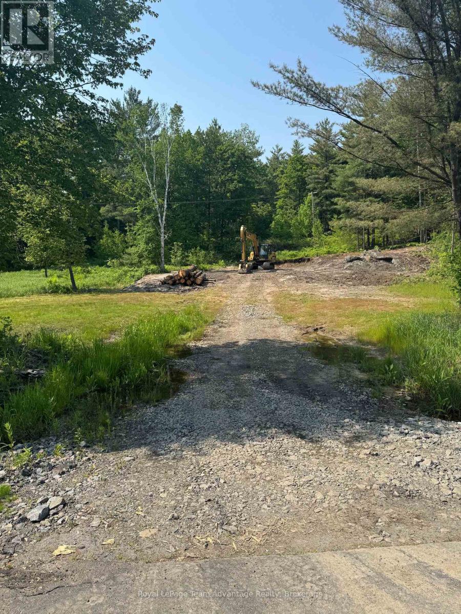 98 Louisa St, Parry Sound, ON P2A 3C1