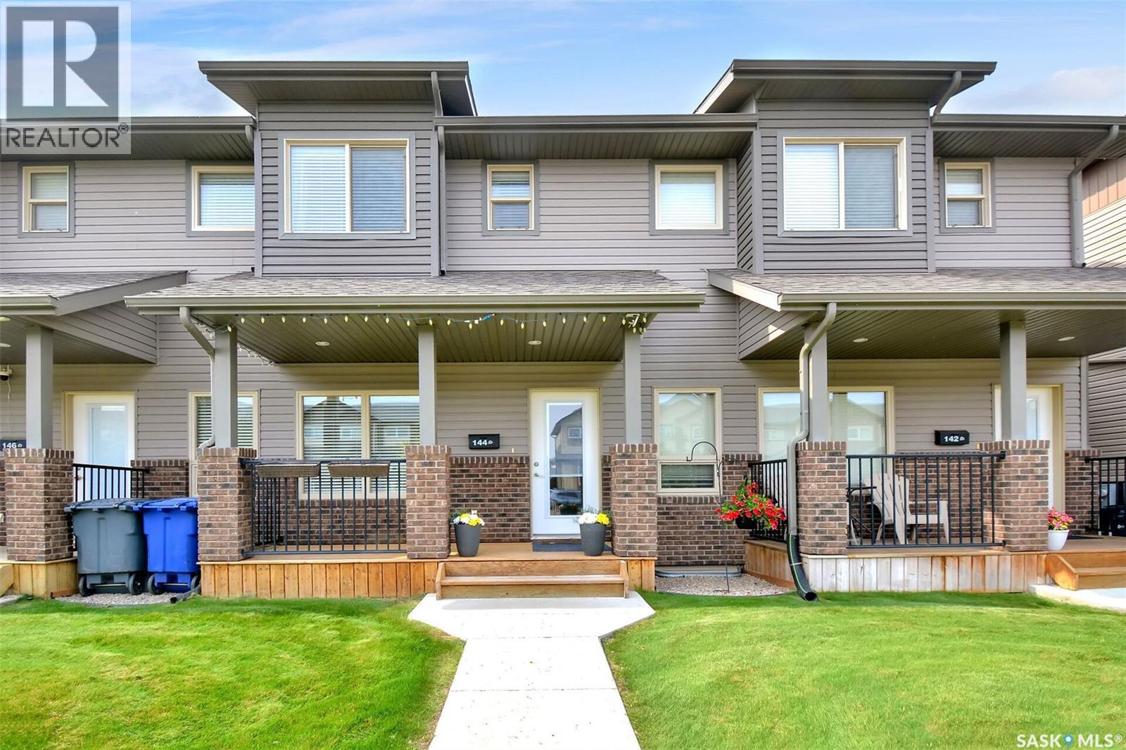144 Rosewood Gate N, Saskatoon, SK S7V 0K9