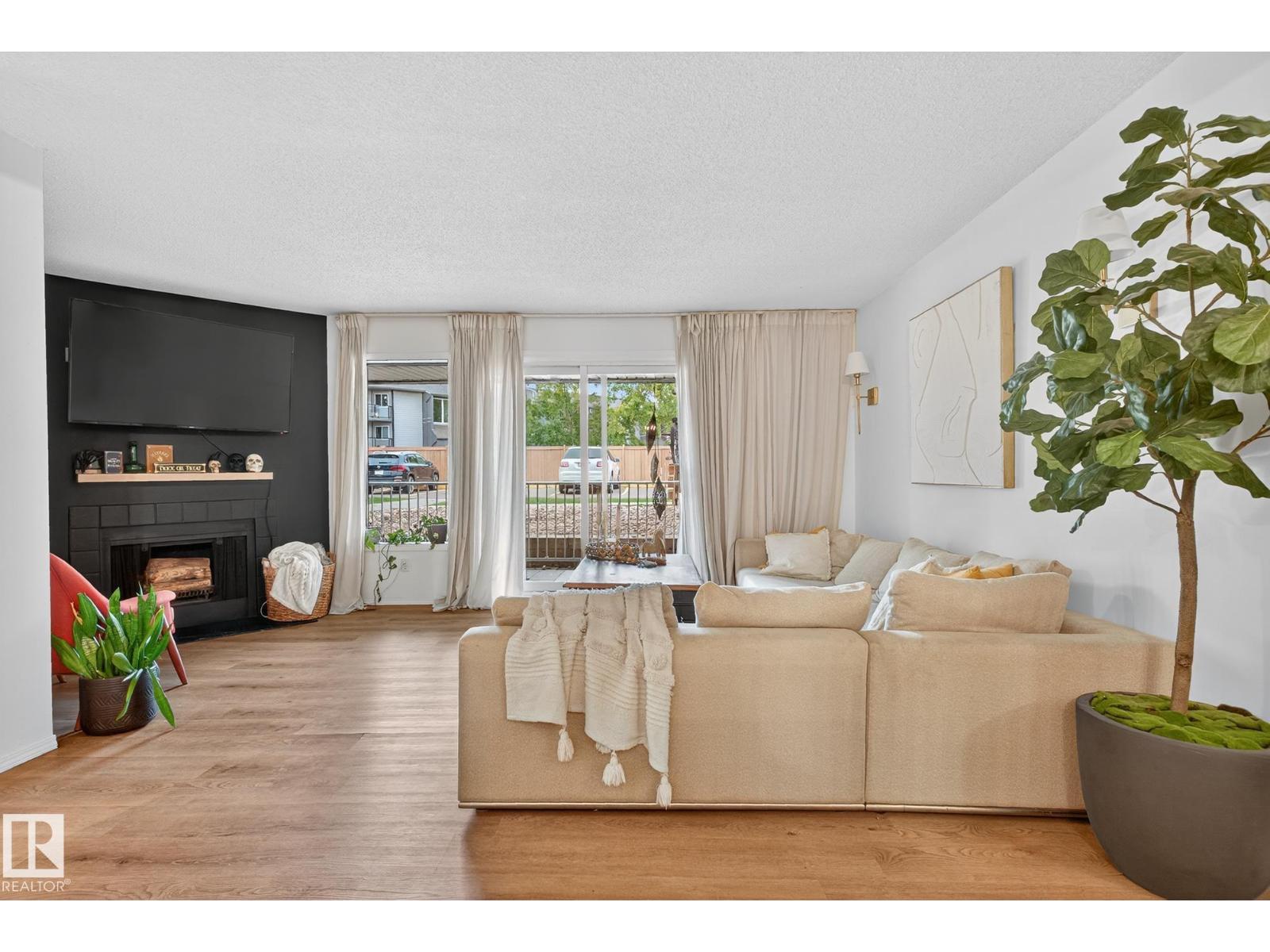 10404 24 Avenue Northwest #unit 333, Edmonton, AB T6J 4J7