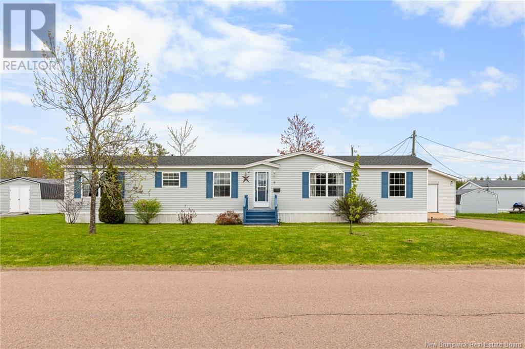 6 Sentier St, Moncton, NB E1H 3J7
