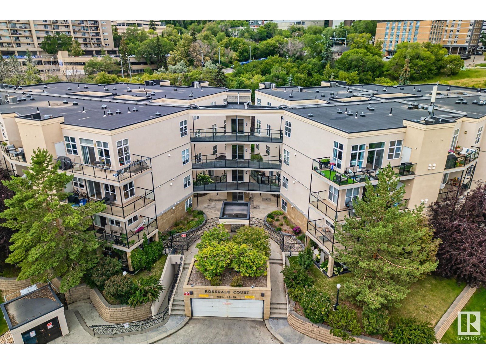 9804 101 Street Northwest #401, Edmonton, AB T5K 2X3
