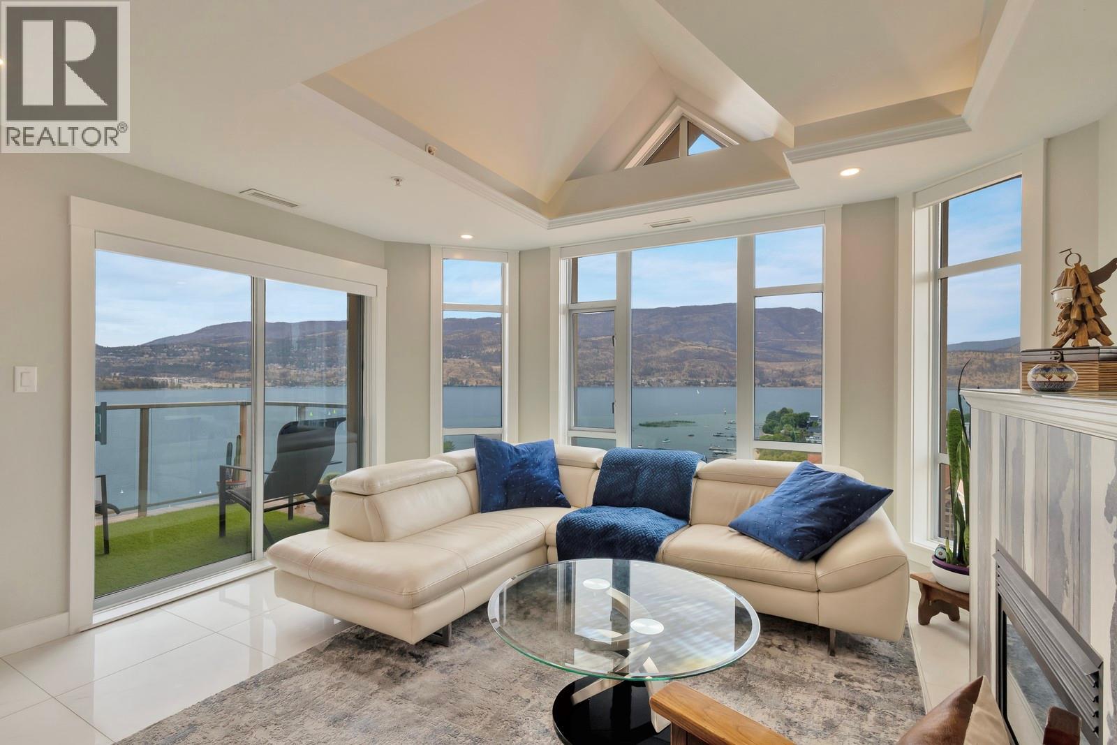 1128 Sunset Drive Unit 1505, Kelowna, BC V1Y 9W7