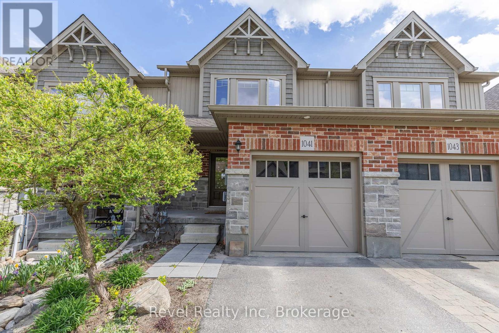 1041 Cook Dr, Midland, ON L4R 0E4