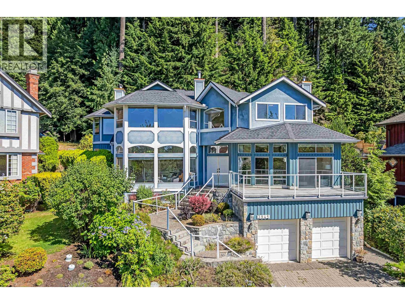 3945 Braemar Pl, North Vancouver, BC V7N 4M8