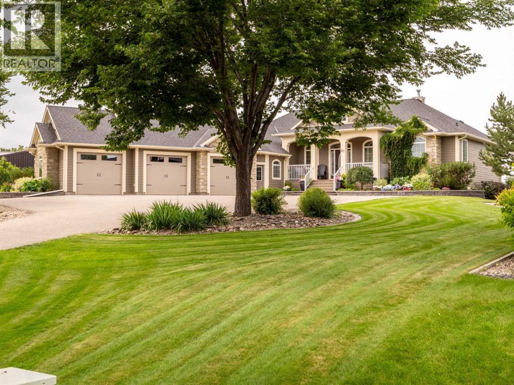 53 Sandstone Rd S, Lethbridge, AB T1K 8C9