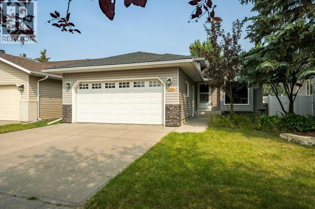 1224 Thorburn Dr SE, Airdrie, AB T4A 1S1