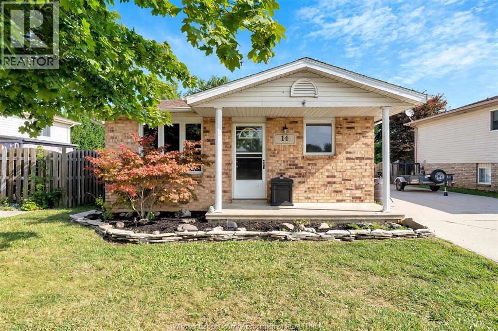 14 Azar Ave, Chatham-Kent, ON N0P 2L0