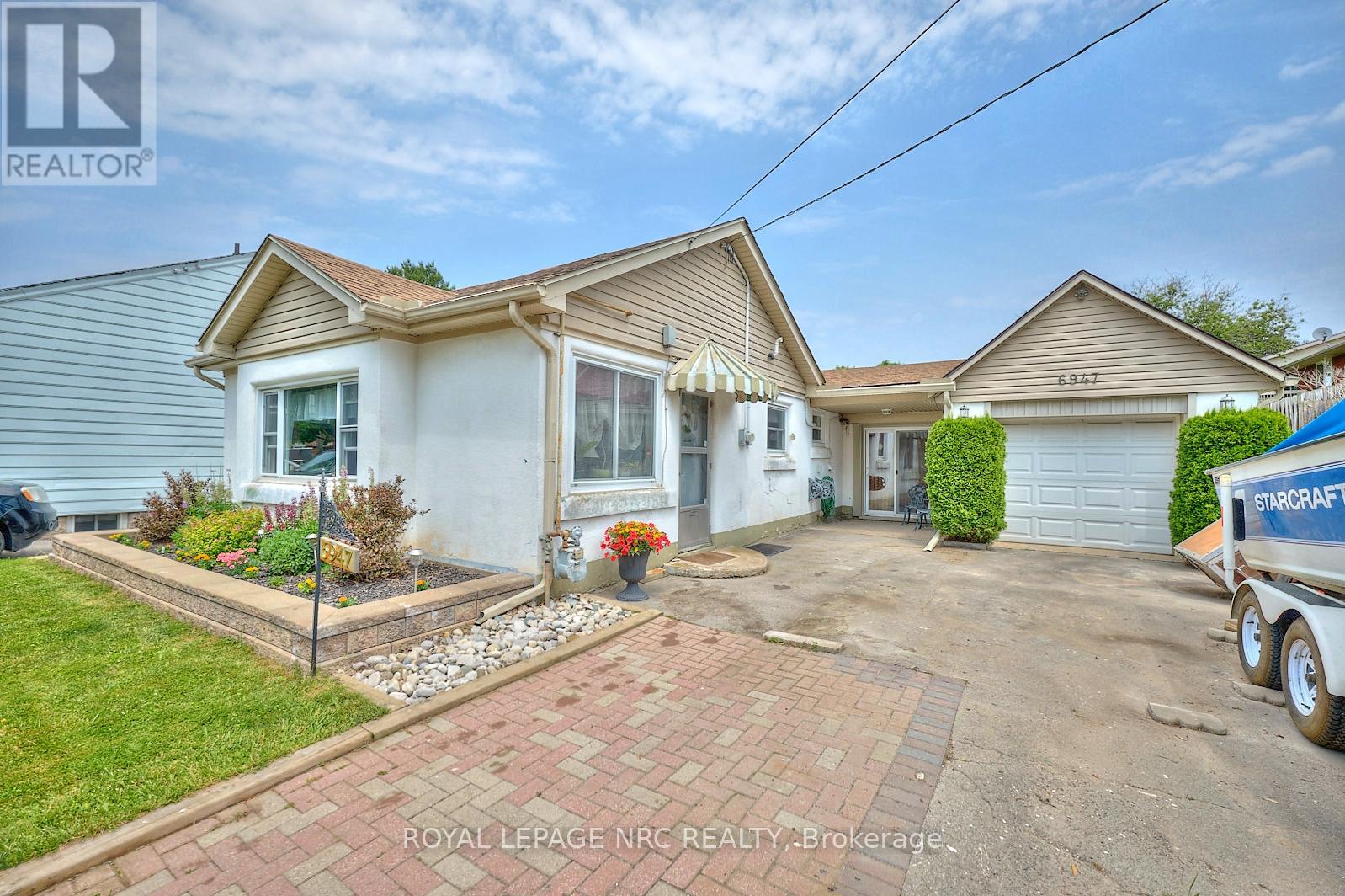 6947 Garden St, Niagara Falls, ON L2G 1H8