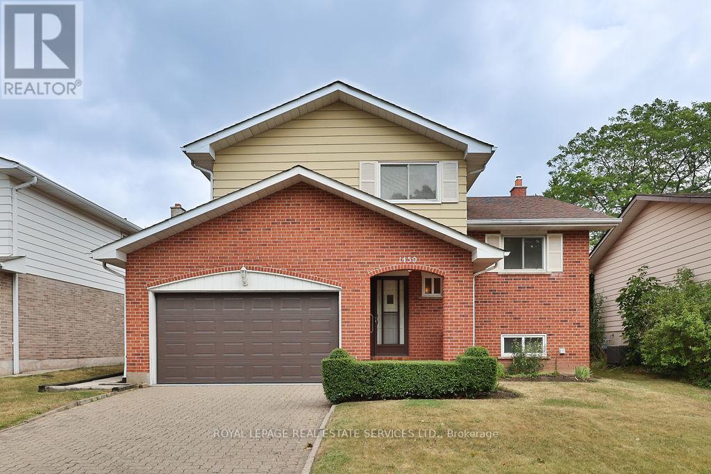 1459 Grosvenor St, Oakville, ON L6H 2T8