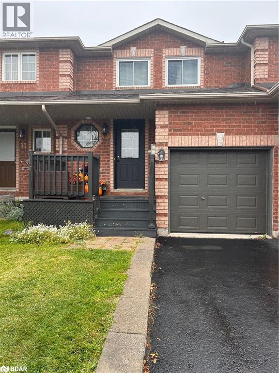13 Lee Cres, Barrie, ON L4N 9Z5
