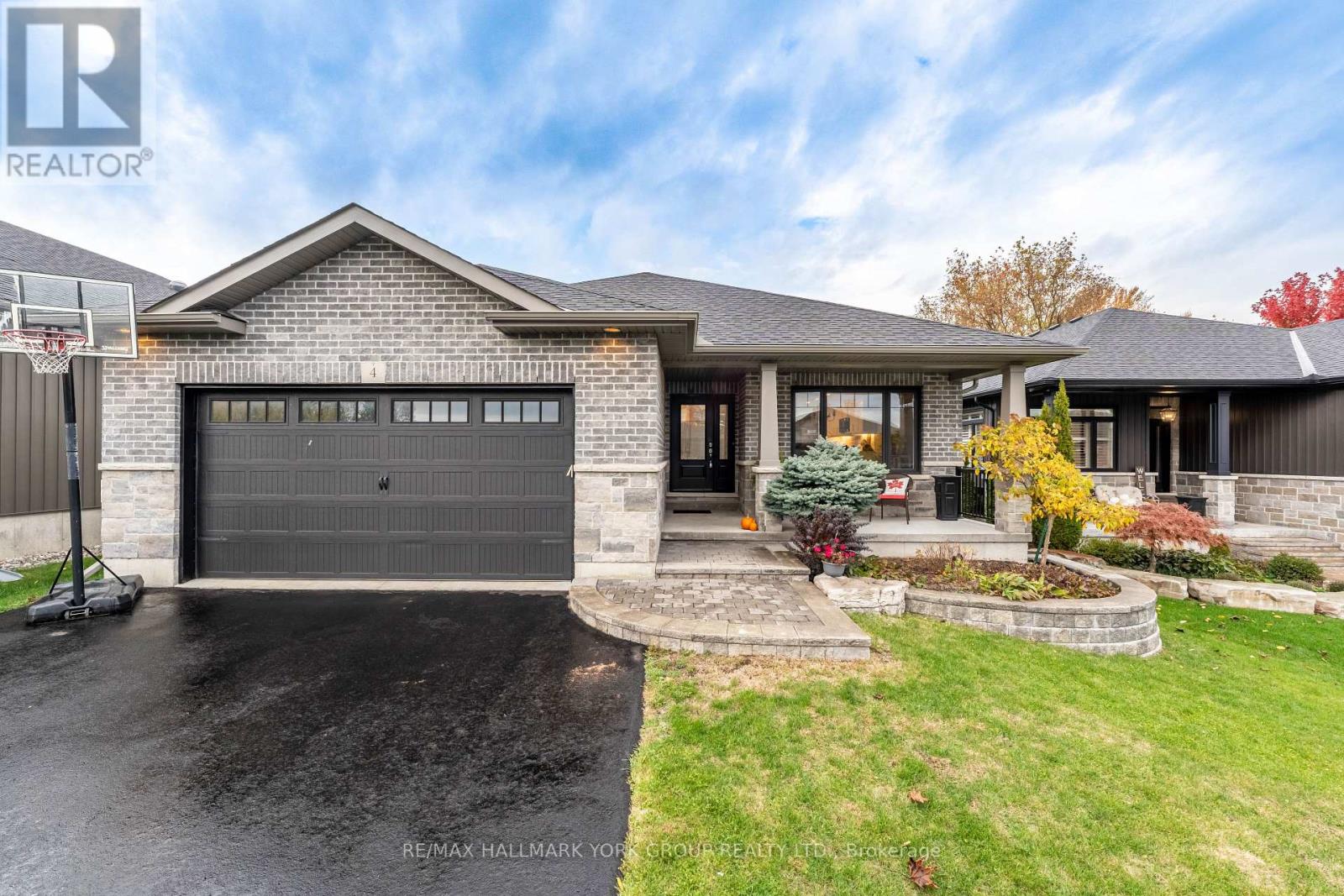4 Sylvan St, Quinte West, ON K0K 1B0