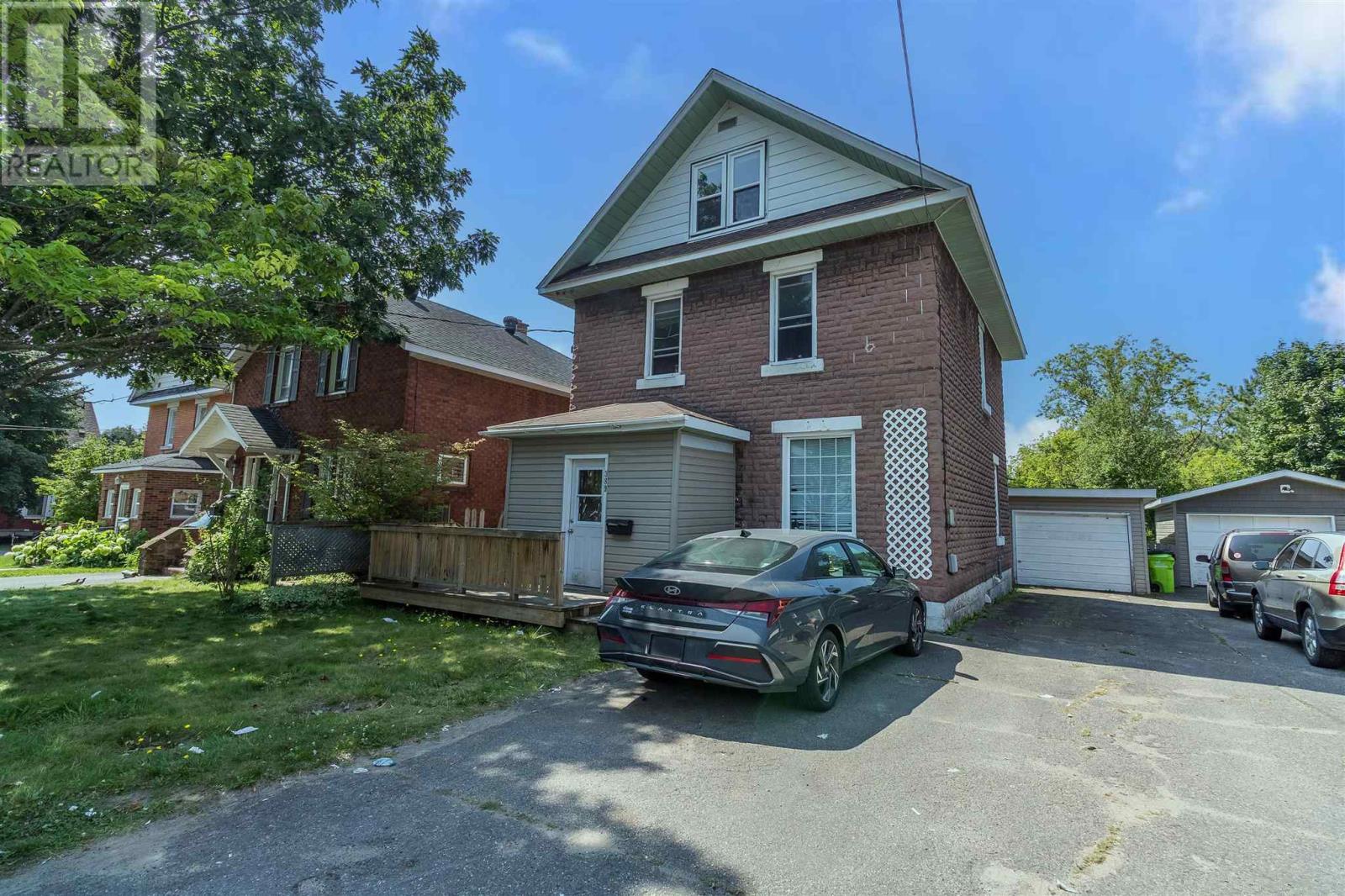 389 Bush St, Sault Ste. Marie, ON P6C 3H2