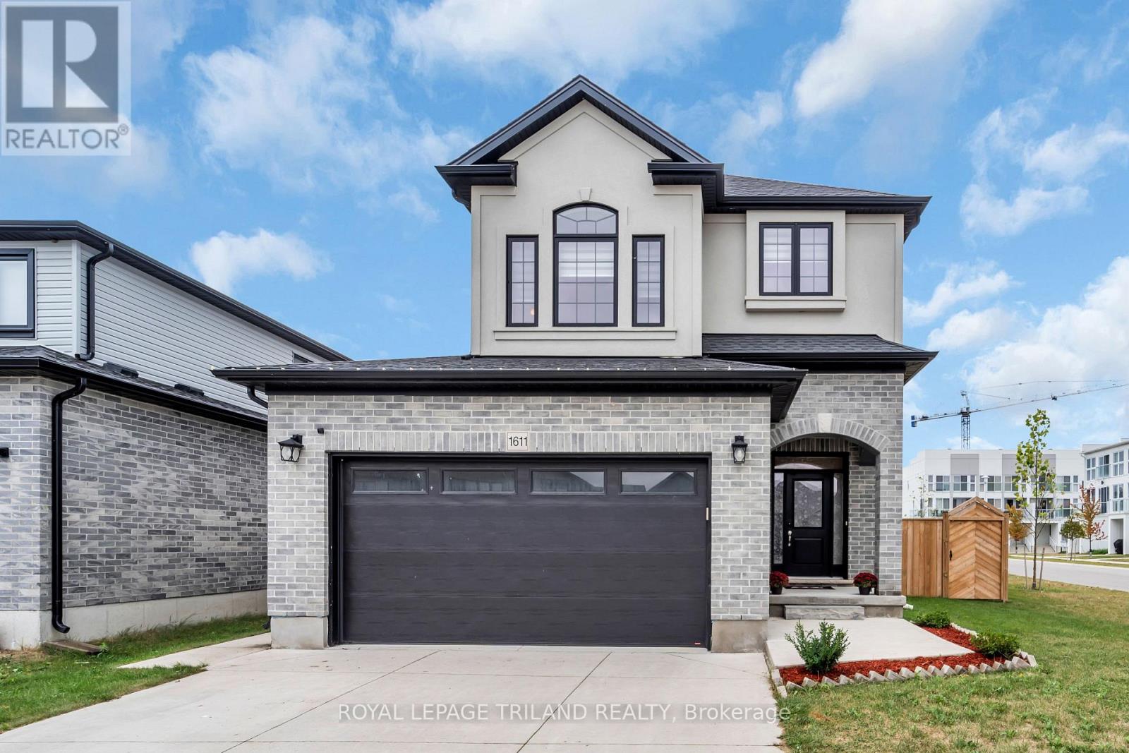 1611 Dylan St, London, ON N5V 0B9