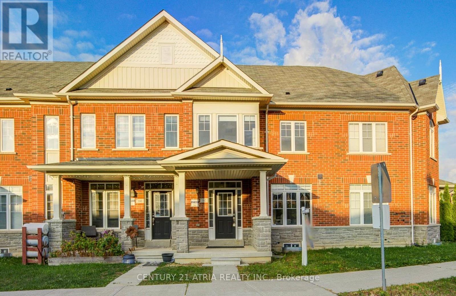 162 Harbord St, Markham, ON L6C 1N7