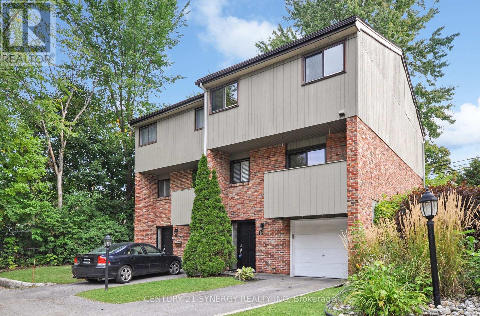 16-50 Greenbank Rd, Ottawa, ON K2H 8R3
