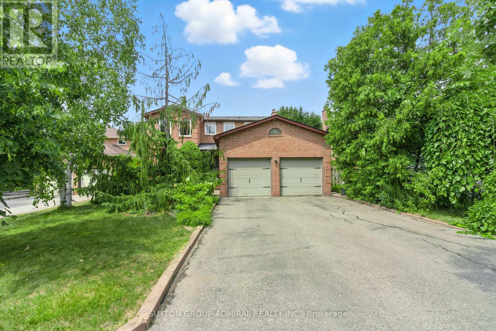 4 Mair Ct, Richmond Hill, ON L4C 7S1