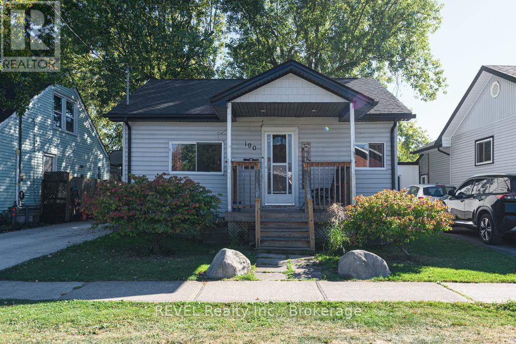190 Henrietta St, Fort Erie, ON L2A 2K2