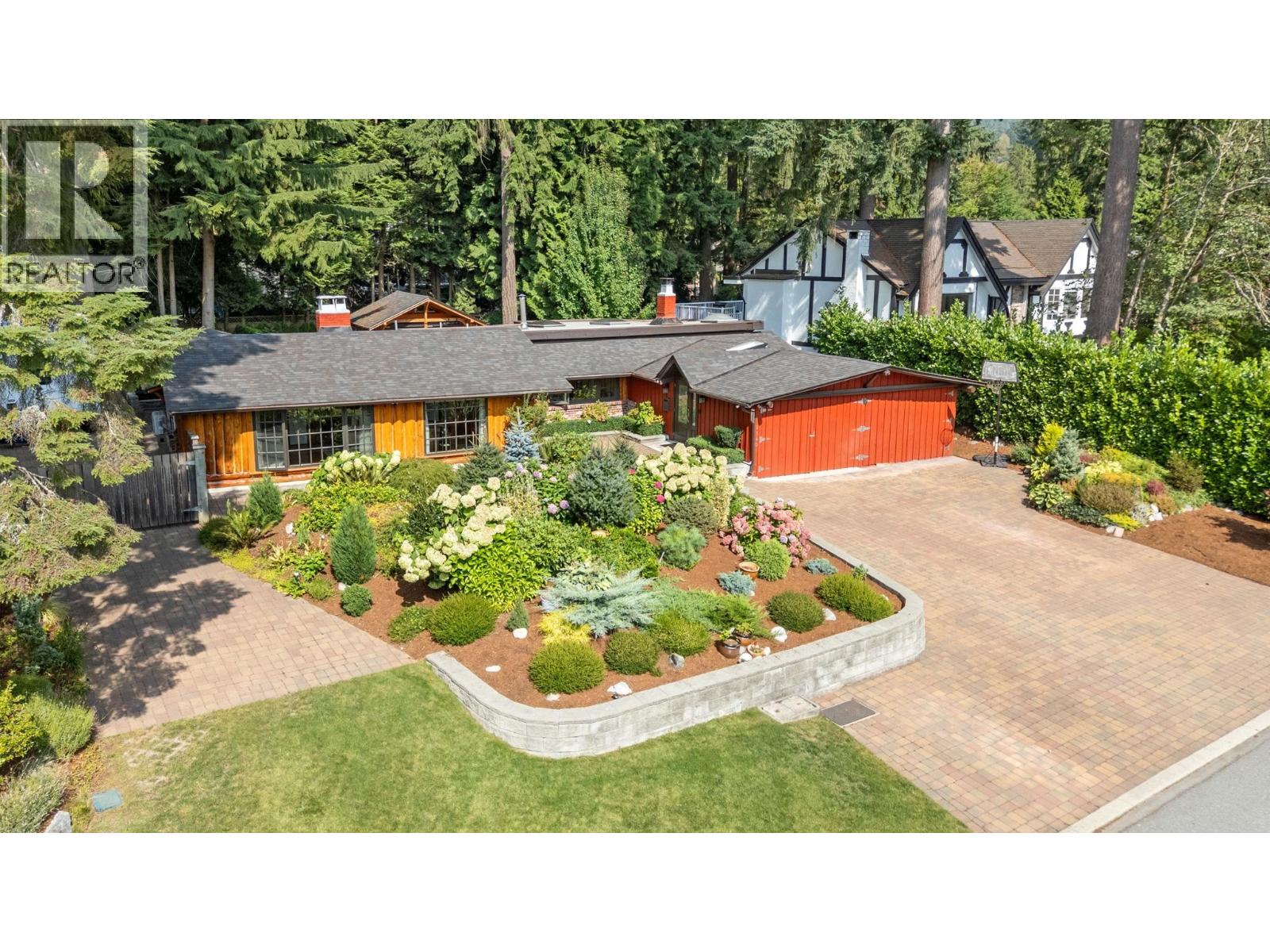 2540 Boswell Ave, North Vancouver, BC V7H 1L7