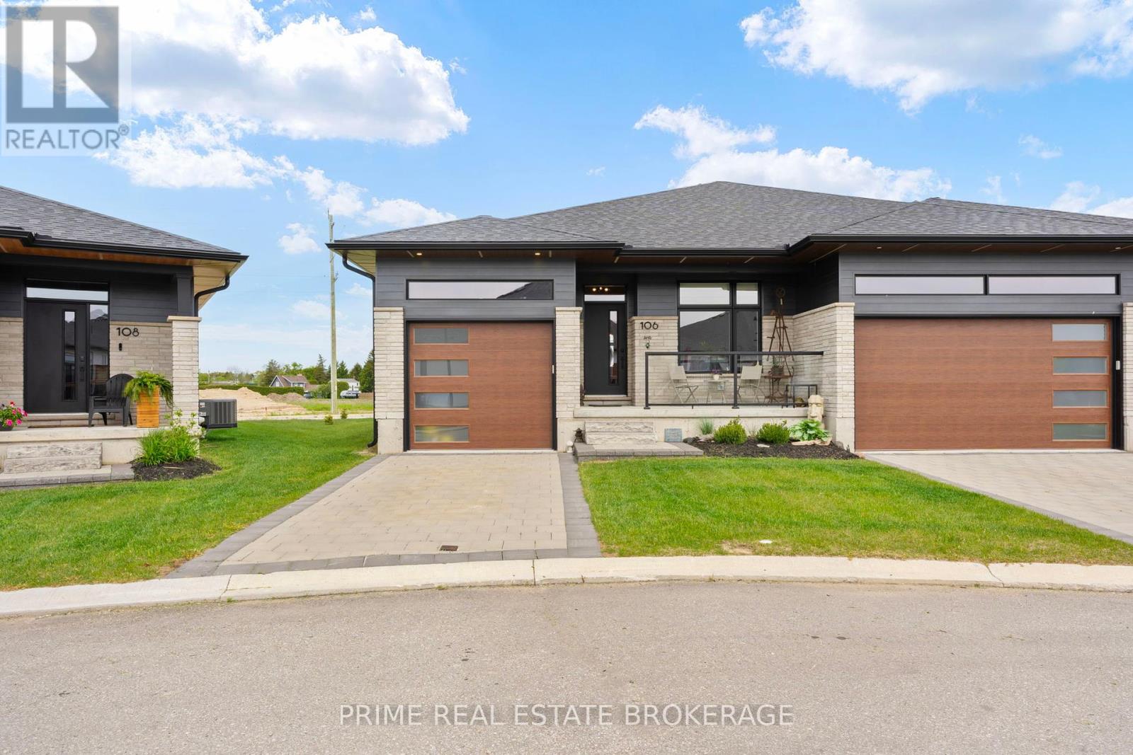 3 106 Coastal Cres, Lambton Shores, ON N0M 1T0
