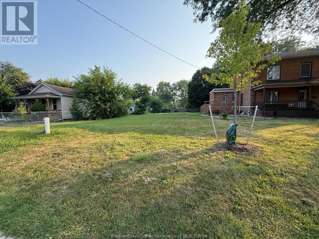 138 Park Ln, Chatham, ON N7M 4Y3