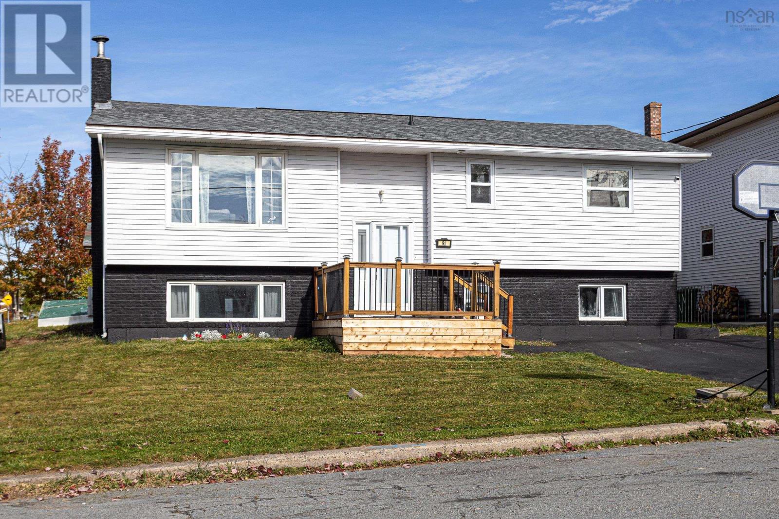 91 Inglewood Cres, Cole Harbour, NS B2W 5W5
