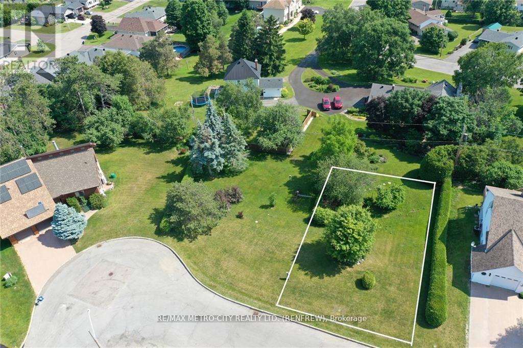 Mcdougall Road, Renfrew, ON K7V 4J9