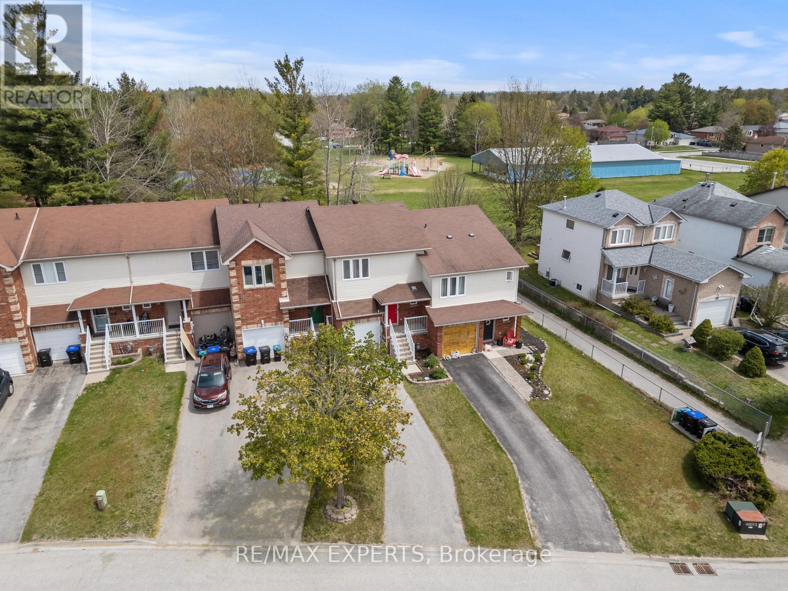 89 Parkside Cres, Essa Angus, ON L3W 0K9