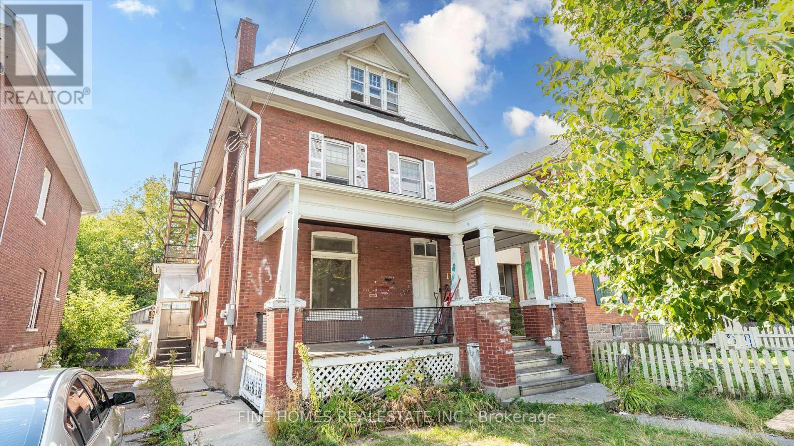 175 Stewart St Ward 3 St, Peterborough, ON K9J 3M4