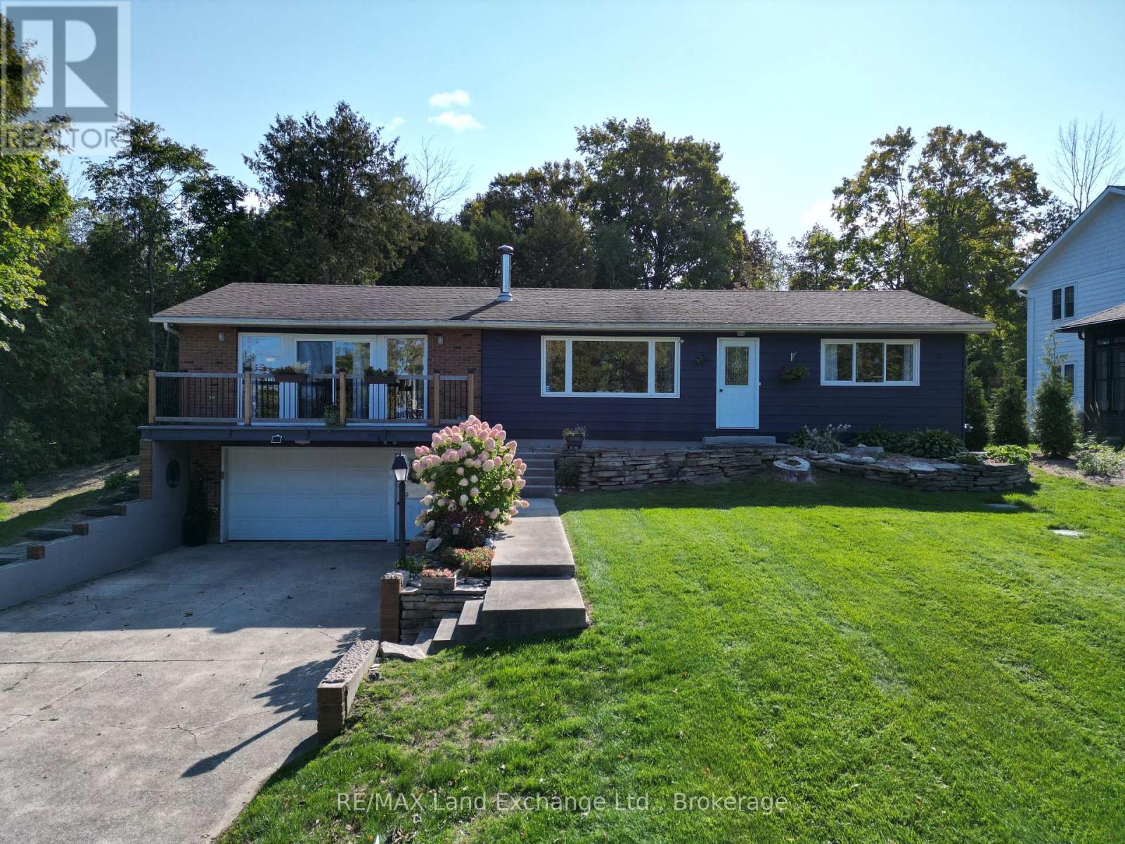 24 Boiler Beach Rd, Huron-kinloss, ON N2Z 2L4