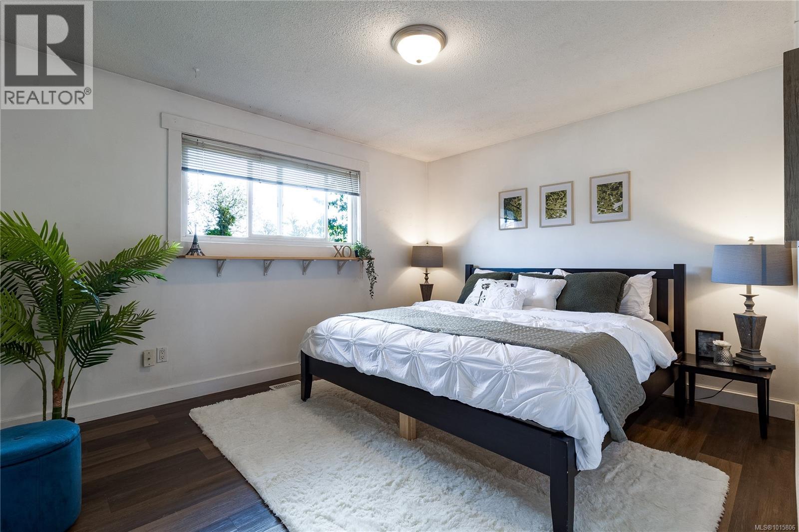 2112 Boxwood Rd, Nanaimo, BC V9S 5T4