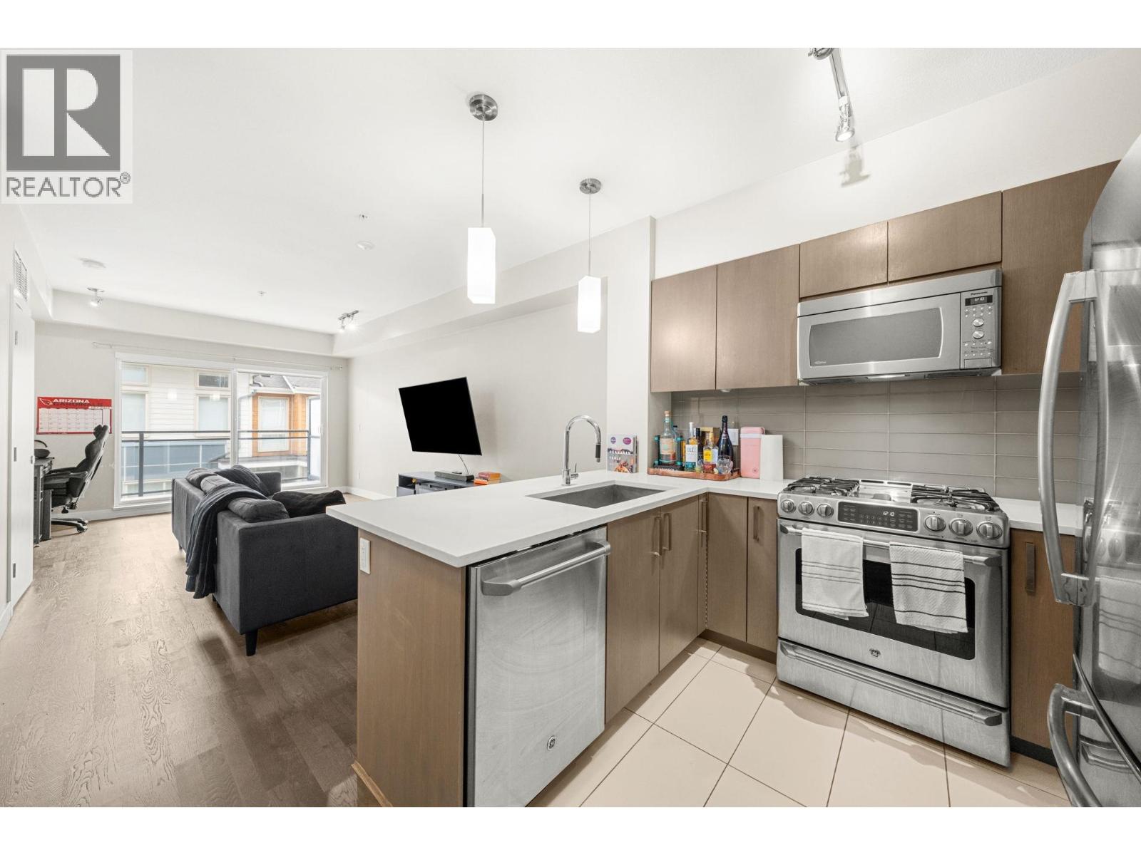 10155 River Drive Unit 313, Richmond, BC V6X 0L3