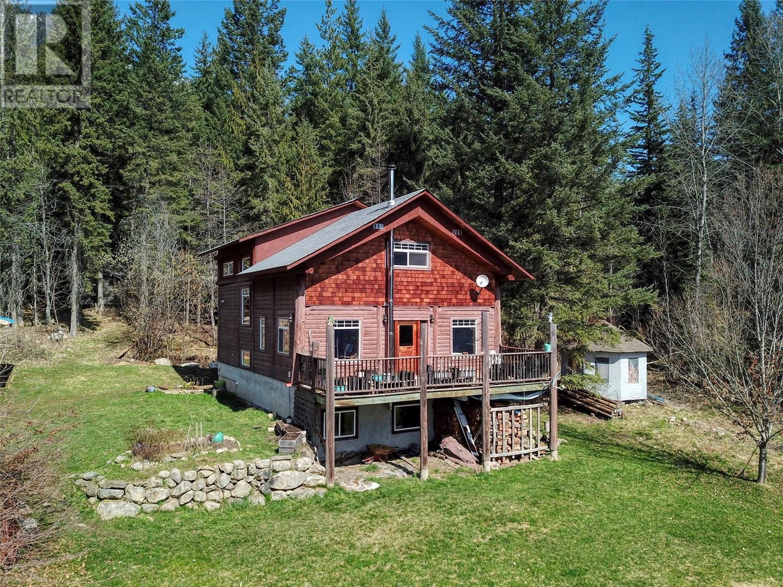 16370 Jacobson Rd, Crawford Bay, BC V0B 1E0