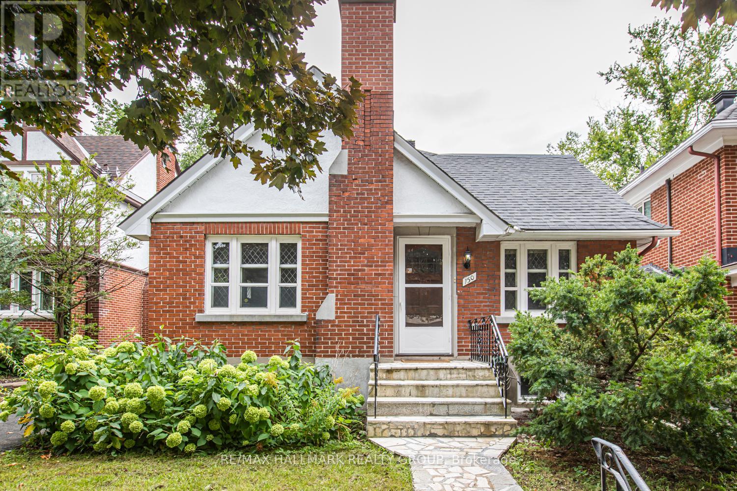 150 Ruskin St, Ottawa, ON K1Y 4C1