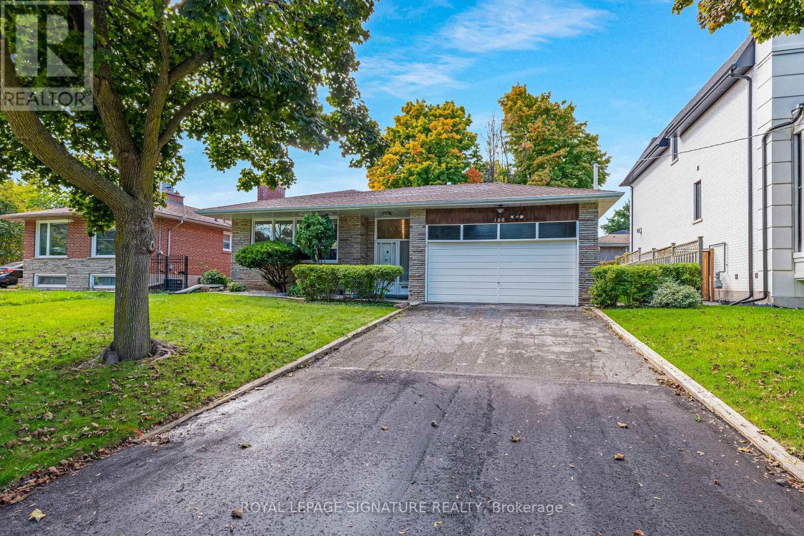 186 Burbank Dr, Toronto, ON M2K 1P4